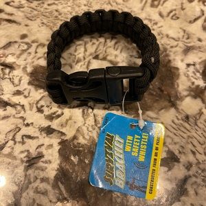 Hand Crafted Paracord Whistle Buckle BRACELET